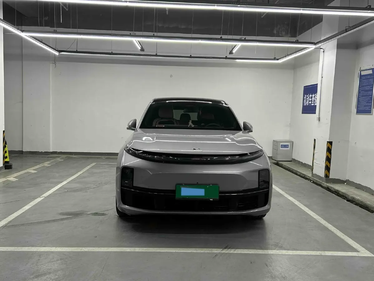 2023 Li L7 Range Extended 154HP REEV 40.9KWH,autocango,china used car exporter,china ev exporter,chinese used car exporter,chinese used ev exporter