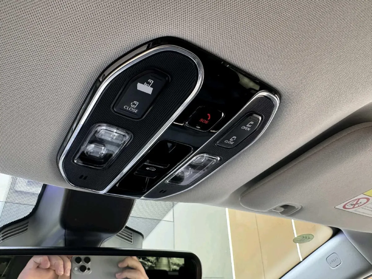 2024 GAC Trumpchi M8 2.0T 190HP L4 2DHT Hybrid,autocango,china used car exporter,china ev exporter,chinese used car exporter,chinese used ev exporter