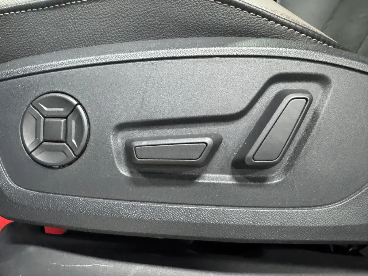 2022 Audi Q3 1.4T 150HP L4 7DCT,autocango,china used car exporter,china ev exporter,chinese used car exporter,chinese used ev exporter