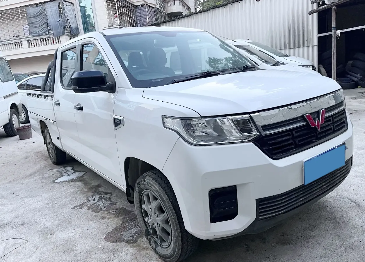 2021 WuLing ZhentTu 1.5L 99HP L4 5MT,autocango,china used car exporter,china ev exporter,chinese used car exporter,chinese used ev exporter