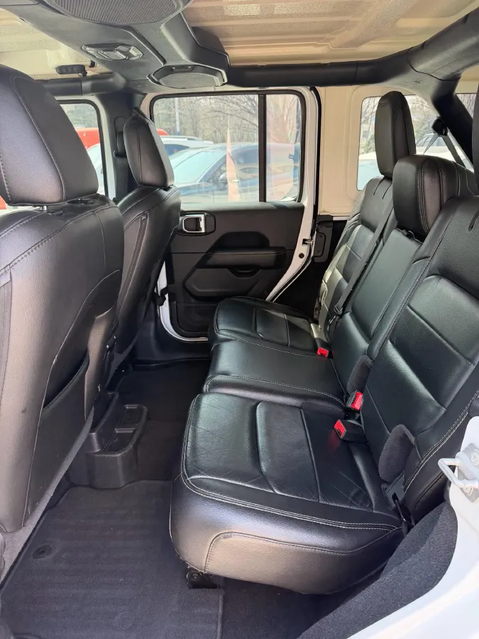 2021 Jeep Wrangler 2.0T 266HP L4 8AT,autocango,china used car exporter,china ev exporter,chinese used car exporter,chinese used ev exporter