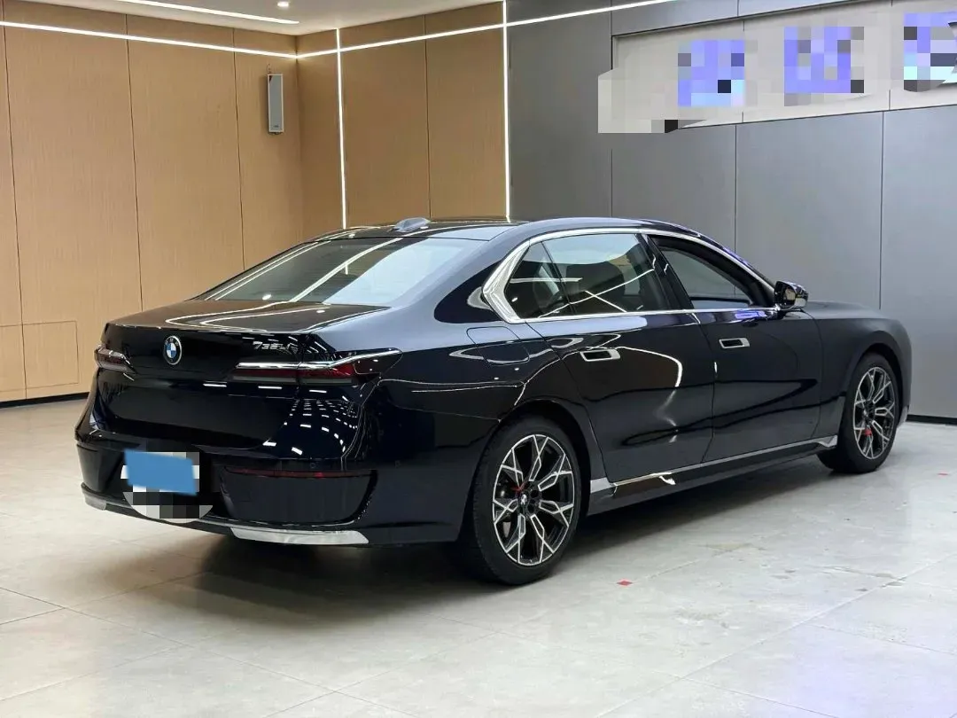 2023 BMW 7 Series 3.0T 272HP L6 8AT,autocango,china used car exporter,china ev exporter,chinese used car exporter,chinese used ev exporter