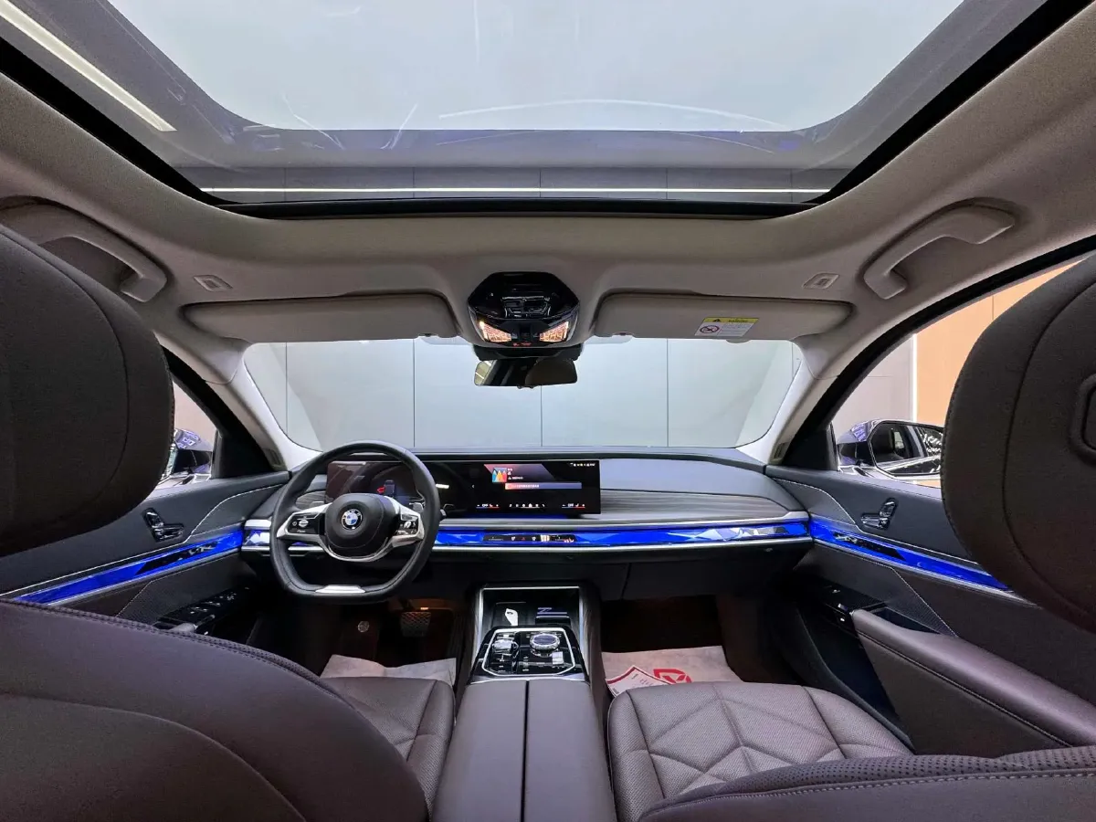 2023 BMW 7 Series 3.0T 272HP L6 8AT,autocango,china used car exporter,china ev exporter,chinese used car exporter,chinese used ev exporter
