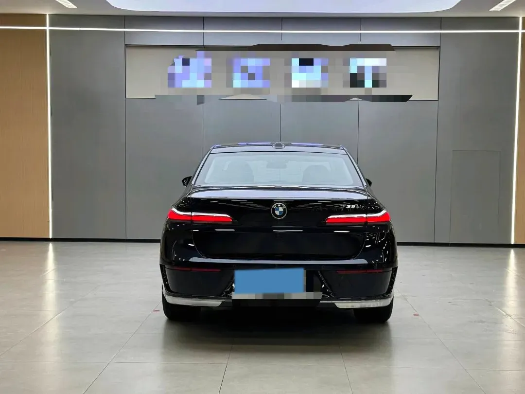 2023 BMW 7 Series 3.0T 272HP L6 8AT,autocango,china used car exporter,china ev exporter,chinese used car exporter,chinese used ev exporter