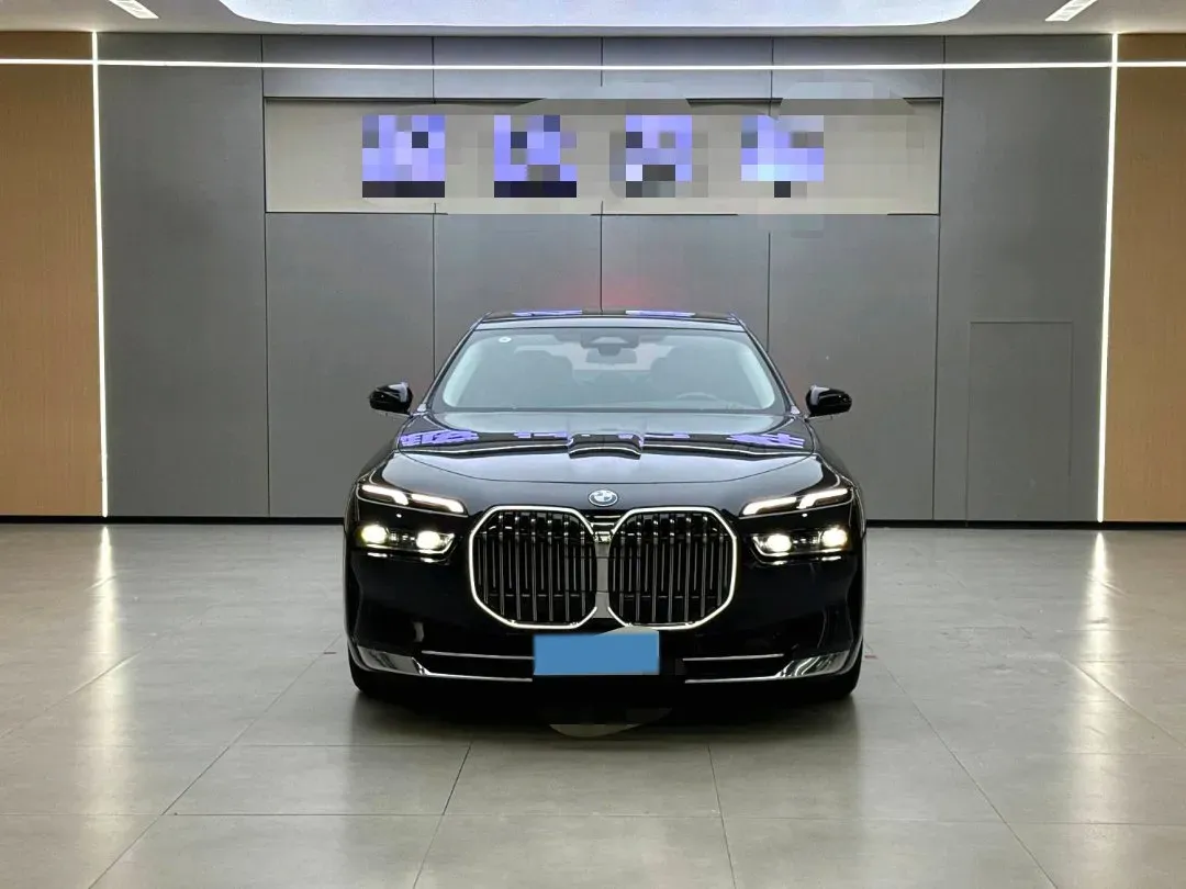 2023 BMW 7 Series 3.0T 272HP L6 8AT,autocango,china used car exporter,china ev exporter,chinese used car exporter,chinese used ev exporter