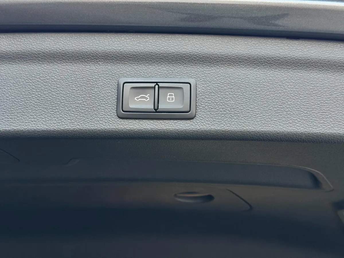 2022 Audi Q3 1.4T 150HP L4 7DCT,autocango,china used car exporter,china ev exporter,chinese used car exporter,chinese used ev exporter