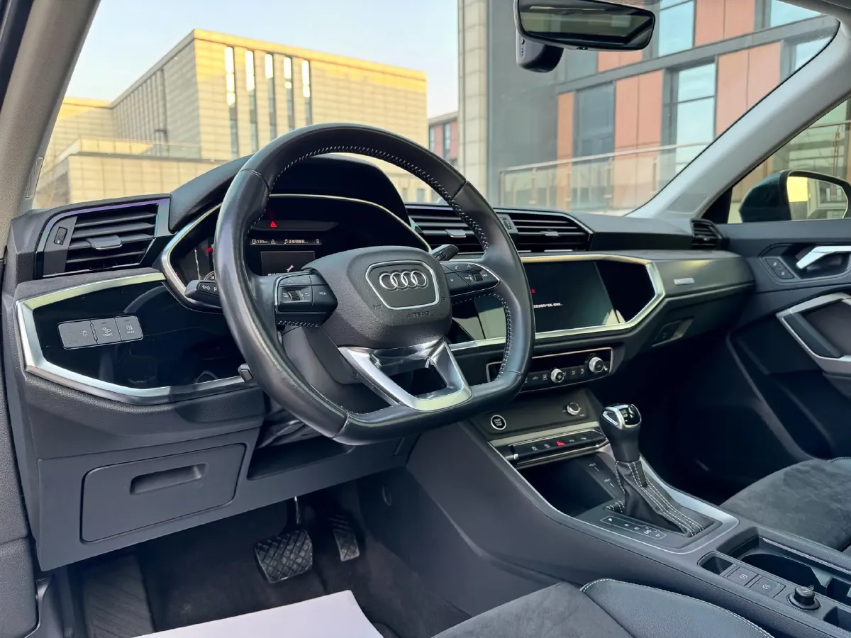 2022 Audi Q3 1.4T 150HP L4 7DCT,autocango,china used car exporter,china ev exporter,chinese used car exporter,chinese used ev exporter