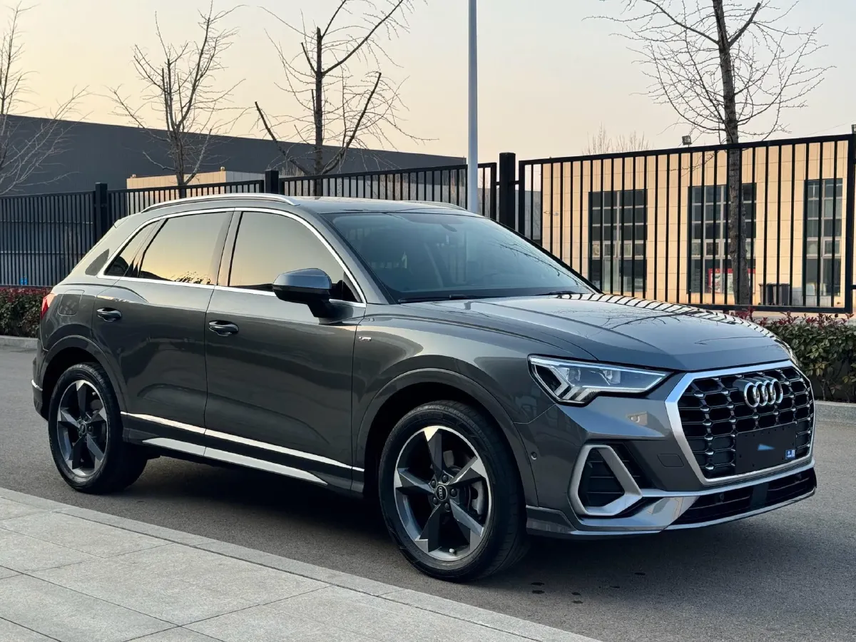 2022 Audi Q3 1.4T 150HP L4 7DCT,autocango,china used car exporter,china ev exporter,chinese used car exporter,chinese used ev exporter