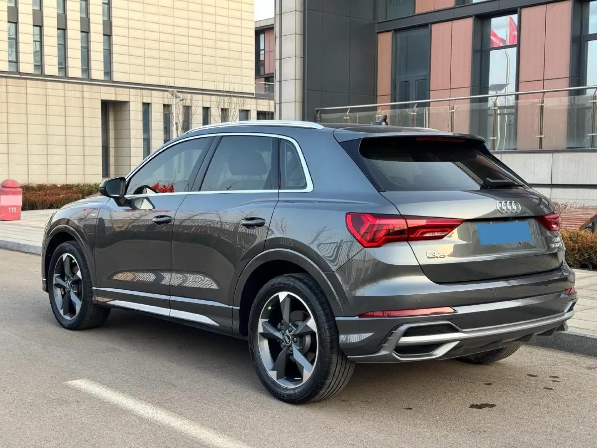 2022 Audi Q3 1.4T 150HP L4 7DCT,autocango,china used car exporter,china ev exporter,chinese used car exporter,chinese used ev exporter
