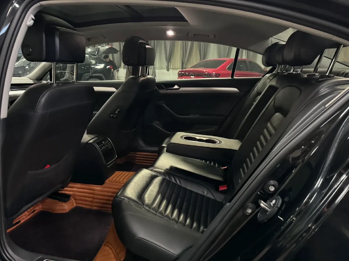 2018 Volkswagen Magotan 1.8T 180HP L4 7DCT,autocango,china used car exporter,china ev exporter,chinese used car exporter,chinese used ev exporter