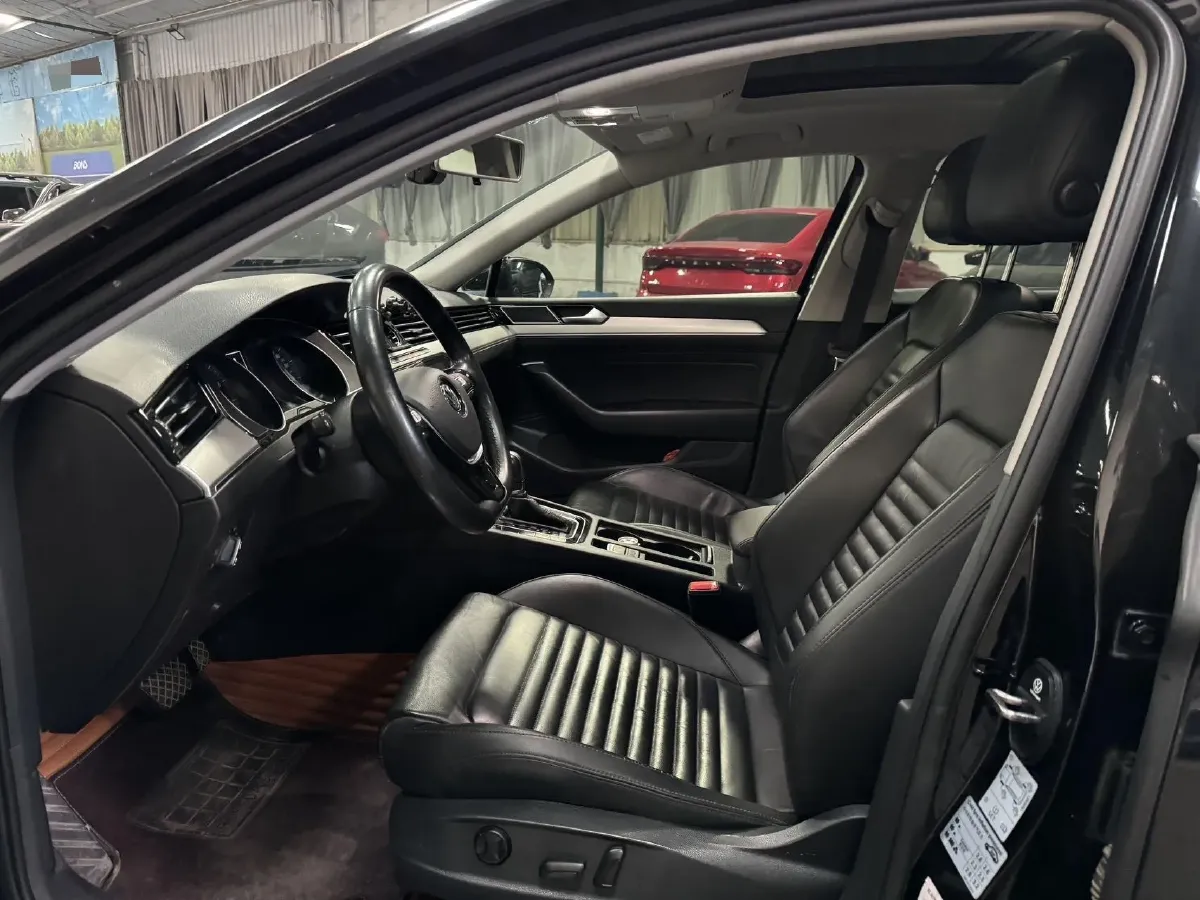 2018 Volkswagen Magotan 1.8T 180HP L4 7DCT,autocango,china used car exporter,china ev exporter,chinese used car exporter,chinese used ev exporter