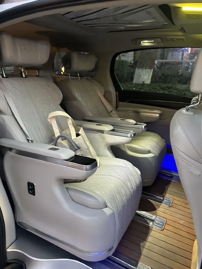 2020 Buick GL8 2.0T 237HP L4 9AT,autocango,china used car exporter,china ev exporter,chinese used car exporter,chinese used ev exporter