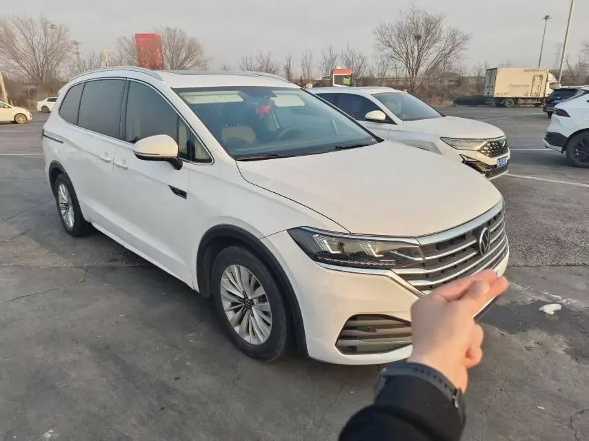 2020 Volkswagen Viloran 2.0T 186HP L4 7DCT,autocango,china used car exporter,china ev exporter,chinese used car exporter,chinese used ev exporter