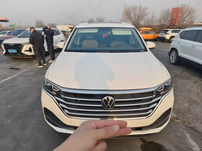 2020 Volkswagen Viloran 2.0T 186HP L4 7DCT,autocango,china used car exporter,china ev exporter,chinese used car exporter,chinese used ev exporter