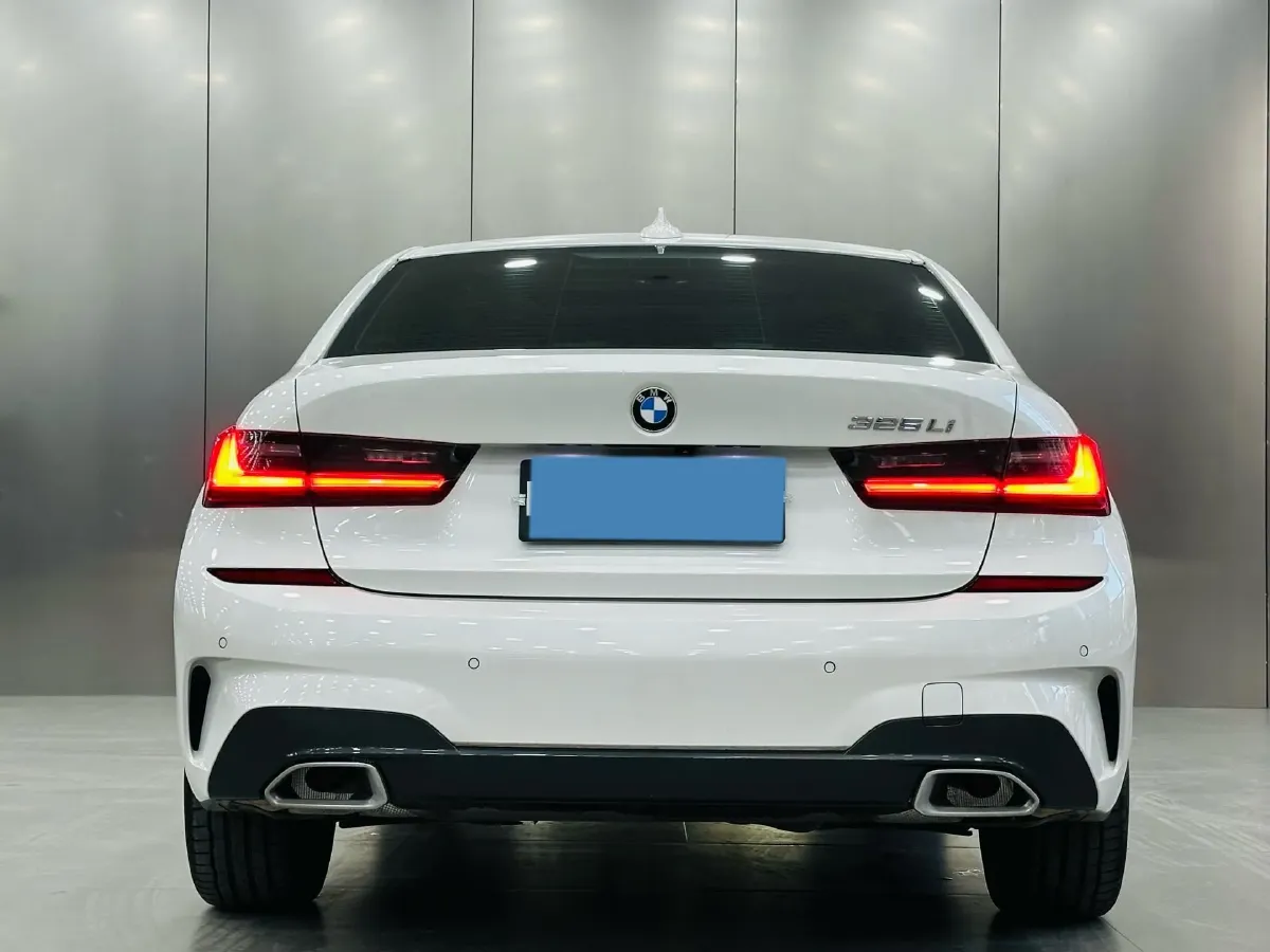 2022 BMW 3 Series 2.0T 184HP L4 8AT,autocango,china used car exporter,china ev exporter,chinese used car exporter,chinese used ev exporter