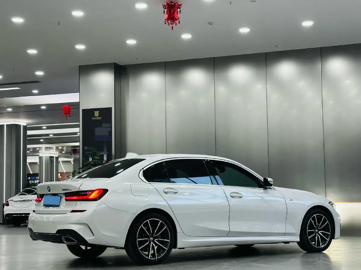 2022 BMW 3 Series 2.0T 184HP L4 8AT,autocango,china used car exporter,china ev exporter,chinese used car exporter,chinese used ev exporter