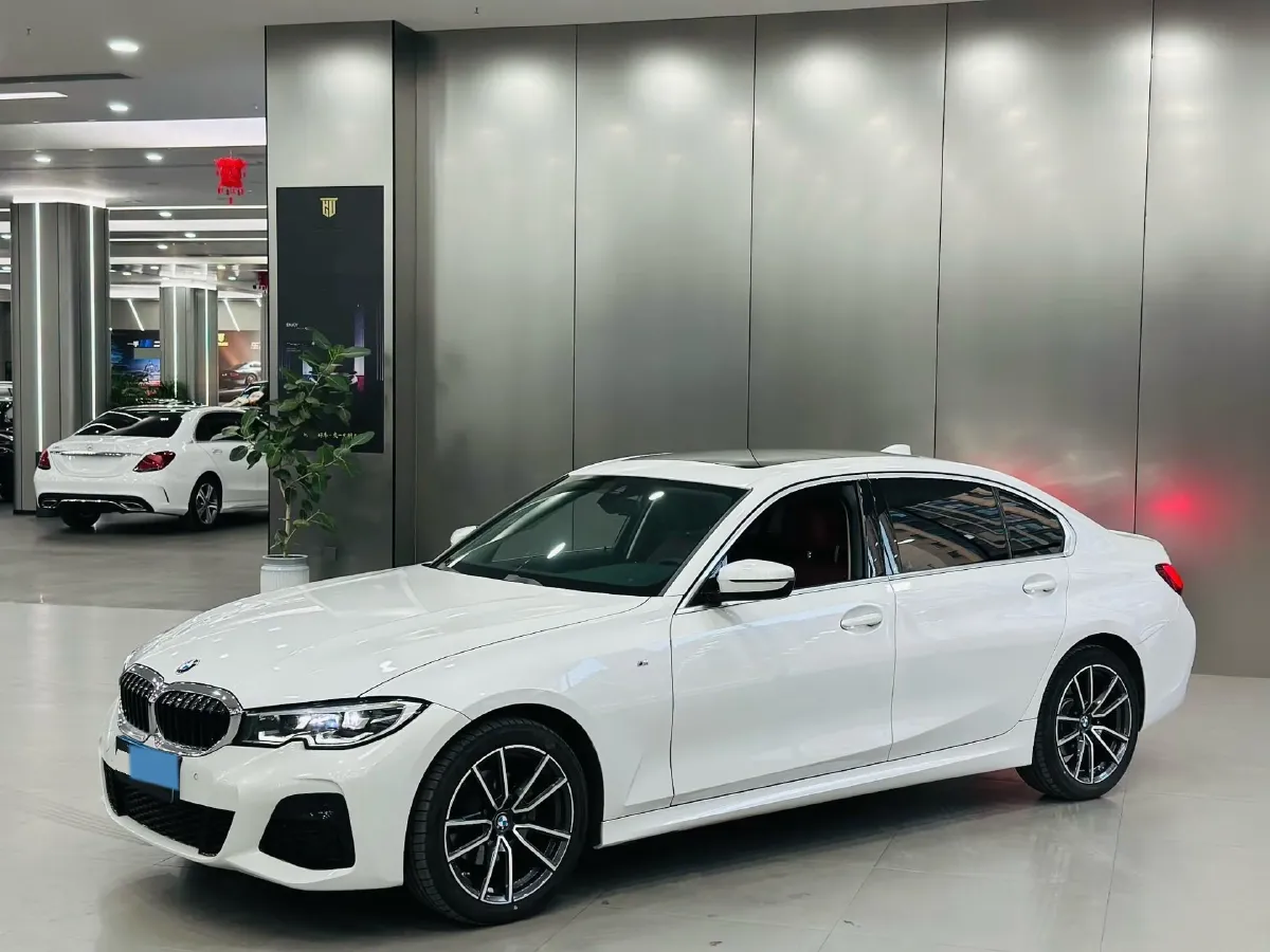 2022 BMW 3 Series 2.0T 184HP L4 8AT,autocango,china used car exporter,china ev exporter,chinese used car exporter,chinese used ev exporter