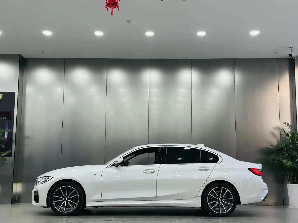 2022 BMW 3 Series 2.0T 184HP L4 8AT,autocango,china used car exporter,china ev exporter,chinese used car exporter,chinese used ev exporter
