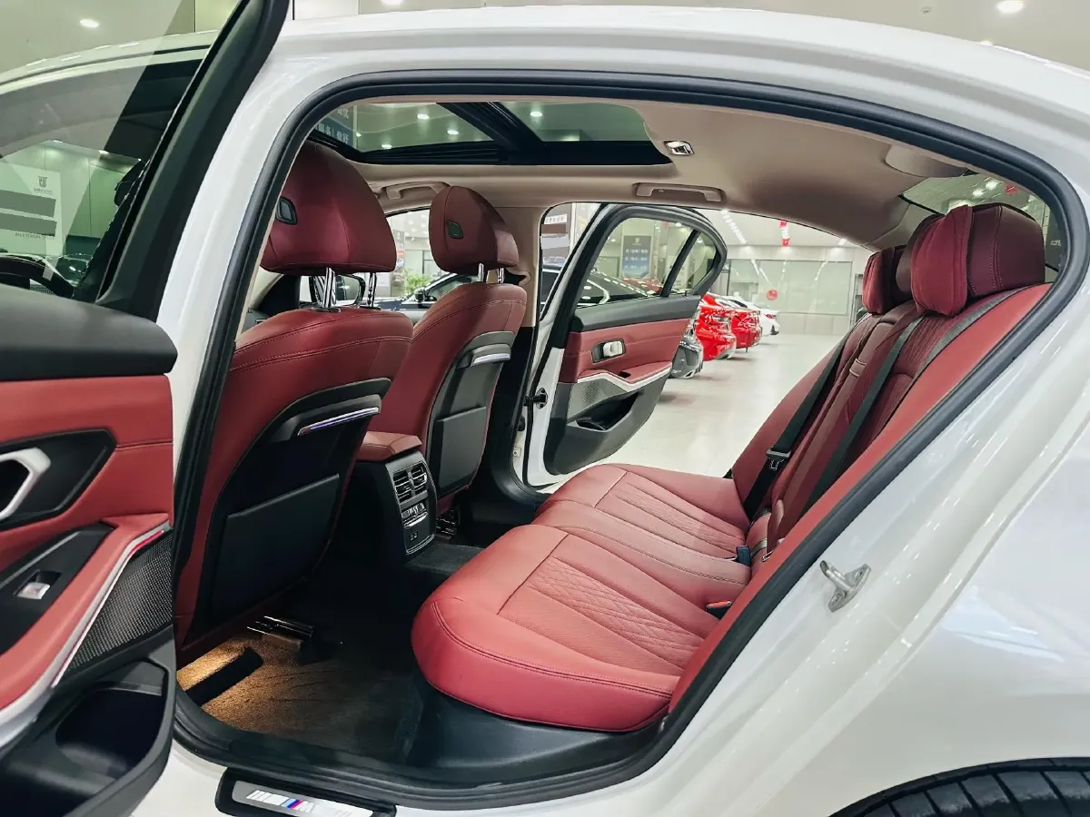 2022 BMW 3 Series 2.0T 184HP L4 8AT,autocango,china used car exporter,china ev exporter,chinese used car exporter,chinese used ev exporter