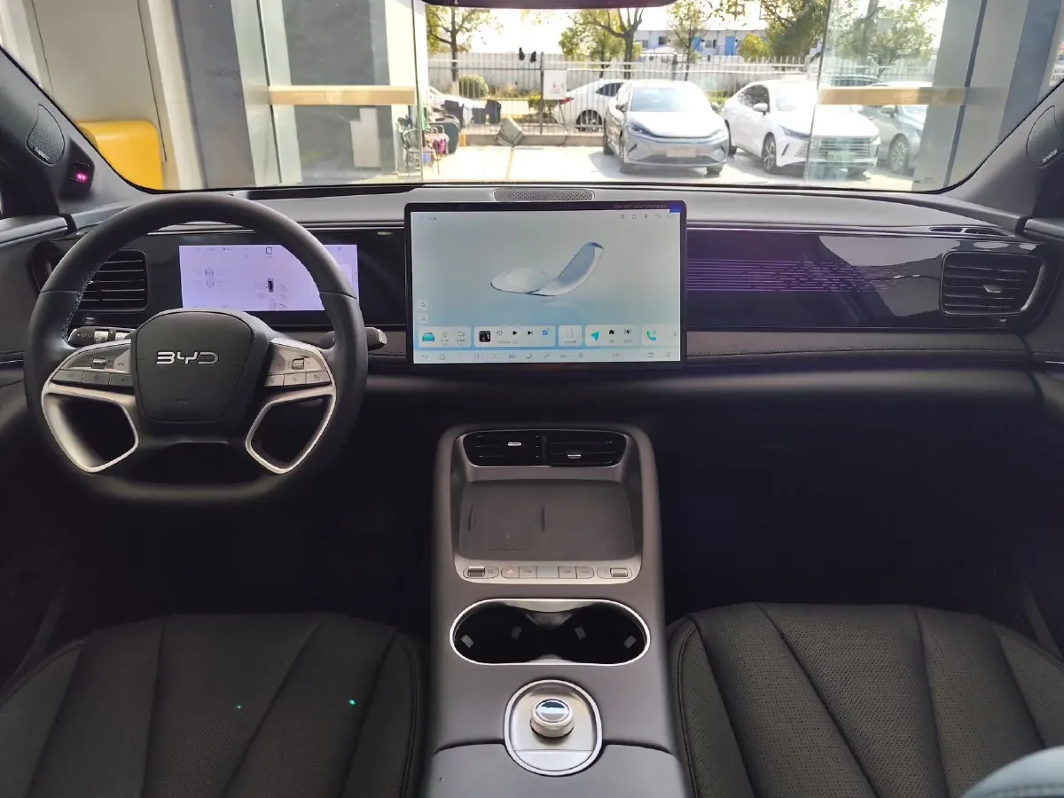 2025 LanDian E5 PLUS 1.5L 95HP L4 E-CVT PHEV,autocango,china used car exporter,china ev exporter,chinese used car exporter,chinese used ev exporter