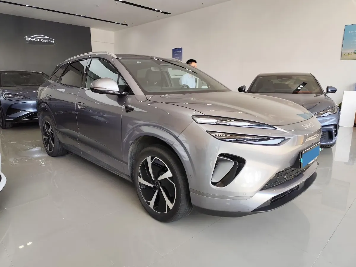 2025 LanDian E5 PLUS 1.5L 95HP L4 E-CVT PHEV,autocango,china used car exporter,china ev exporter,chinese used car exporter,chinese used ev exporter