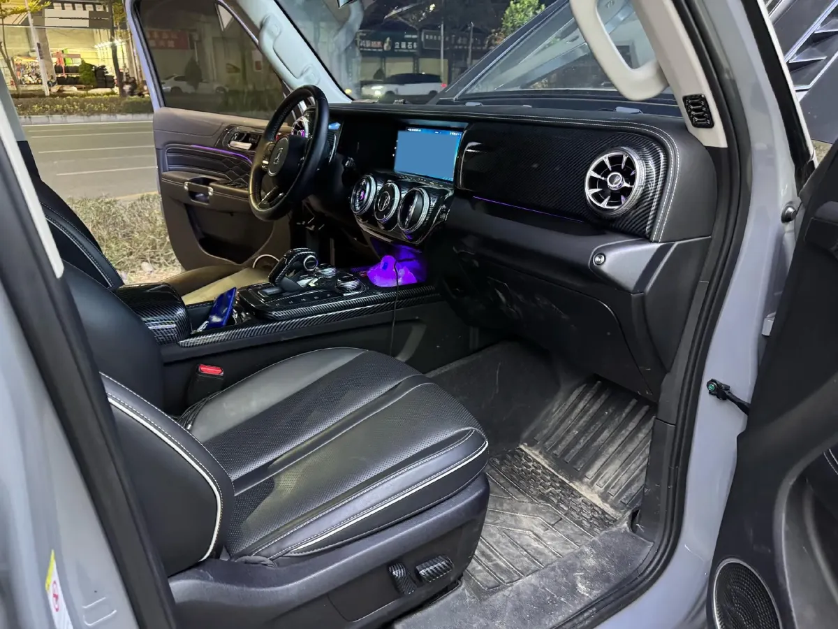 2021 Tank 300 2.0T 227HP L4 8AT,autocango,china used car exporter,china ev exporter,chinese used car exporter,chinese used ev exporter