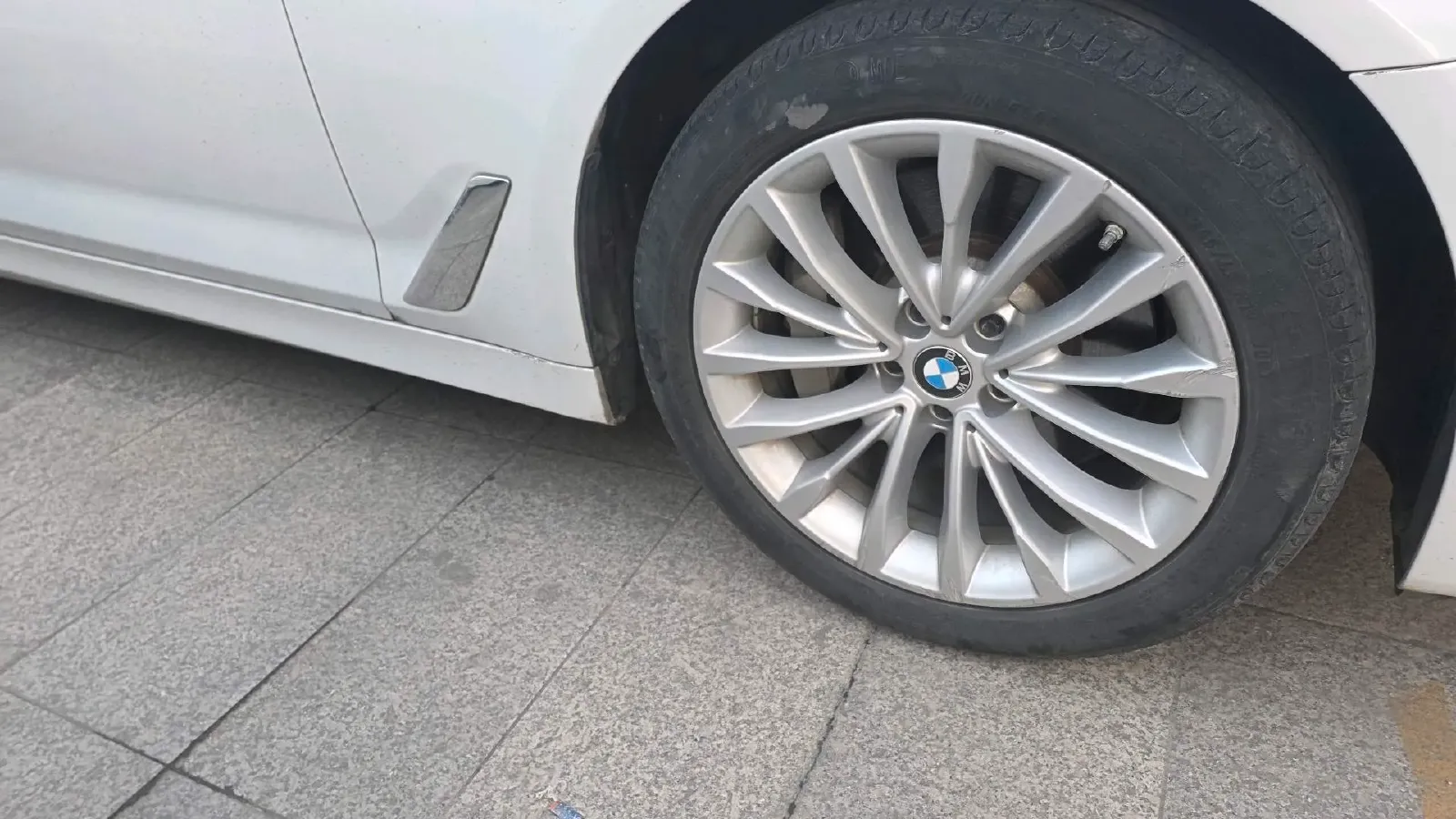 2020 BMW 5 Series 2.0T 252HP L4 8AT,autocango,china used car exporter,china ev exporter,chinese used car exporter,chinese used ev exporter