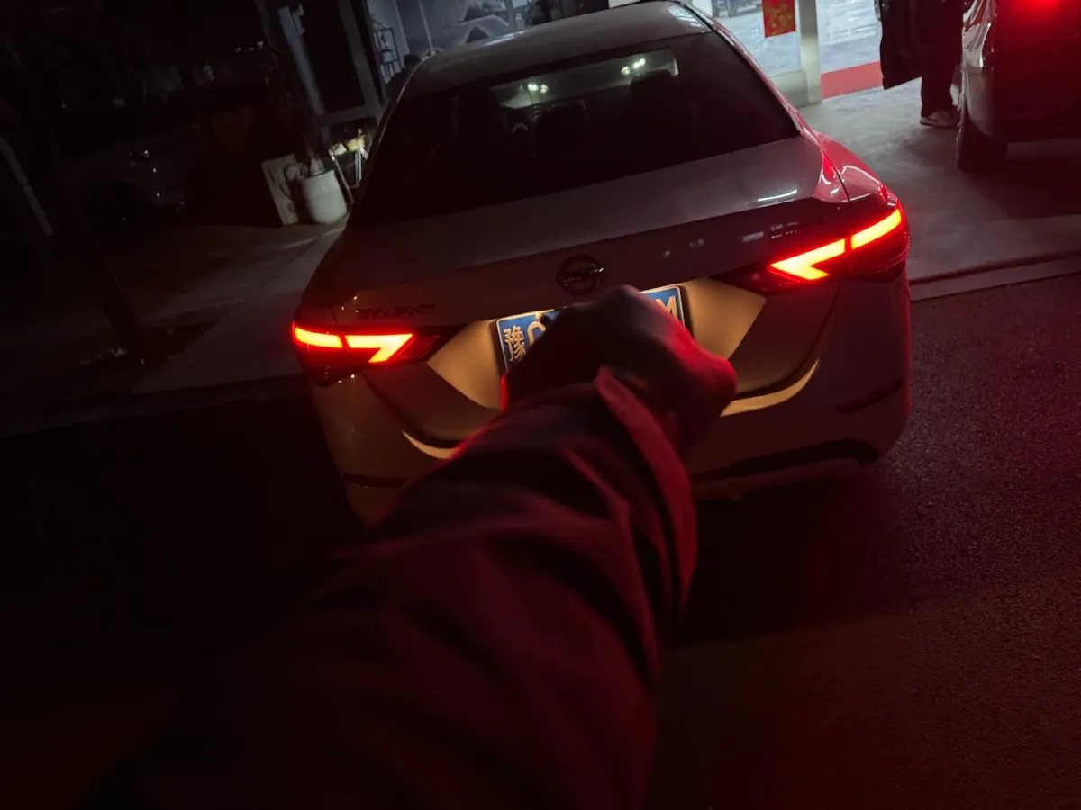 2021 Nissan Sylphy 1.6L 135HP L4 CVT,autocango,china used car exporter,china ev exporter,chinese used car exporter,chinese used ev exporter