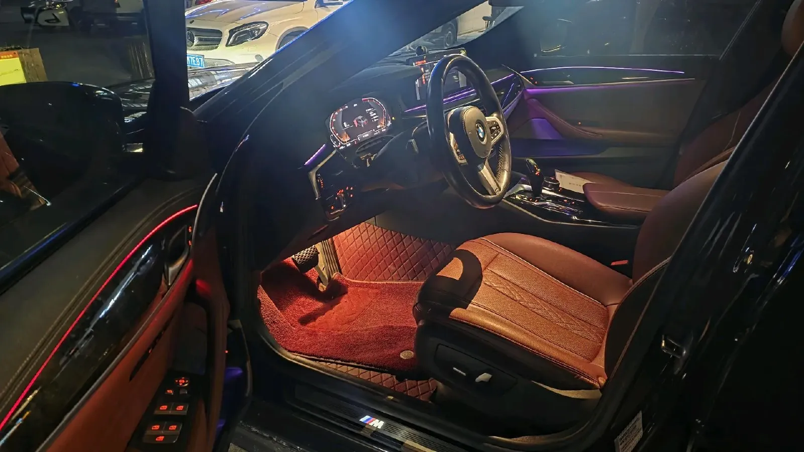 2021 BMW 5 Series 2.0T 184HP L4 8AT,autocango,china used car exporter,china ev exporter,chinese used car exporter,chinese used ev exporter