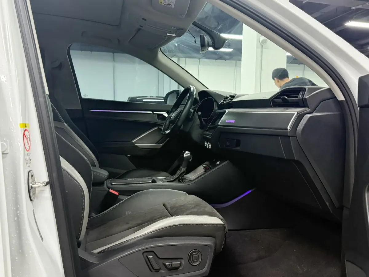 2021 Audi Q3 1.4T 150HP L4 7DCT,autocango,china used car exporter,china ev exporter,chinese used car exporter,chinese used ev exporter