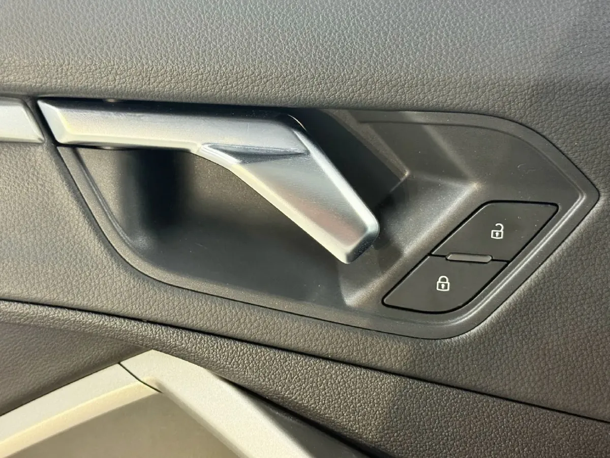 2021 Audi Q3 1.4T 150HP L4 7DCT,autocango,china used car exporter,china ev exporter,chinese used car exporter,chinese used ev exporter