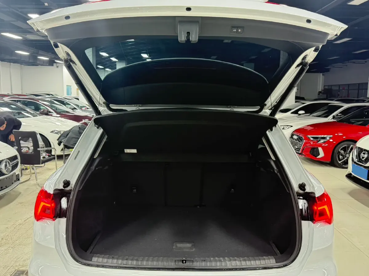 2021 Audi Q3 1.4T 150HP L4 7DCT,autocango,china used car exporter,china ev exporter,chinese used car exporter,chinese used ev exporter