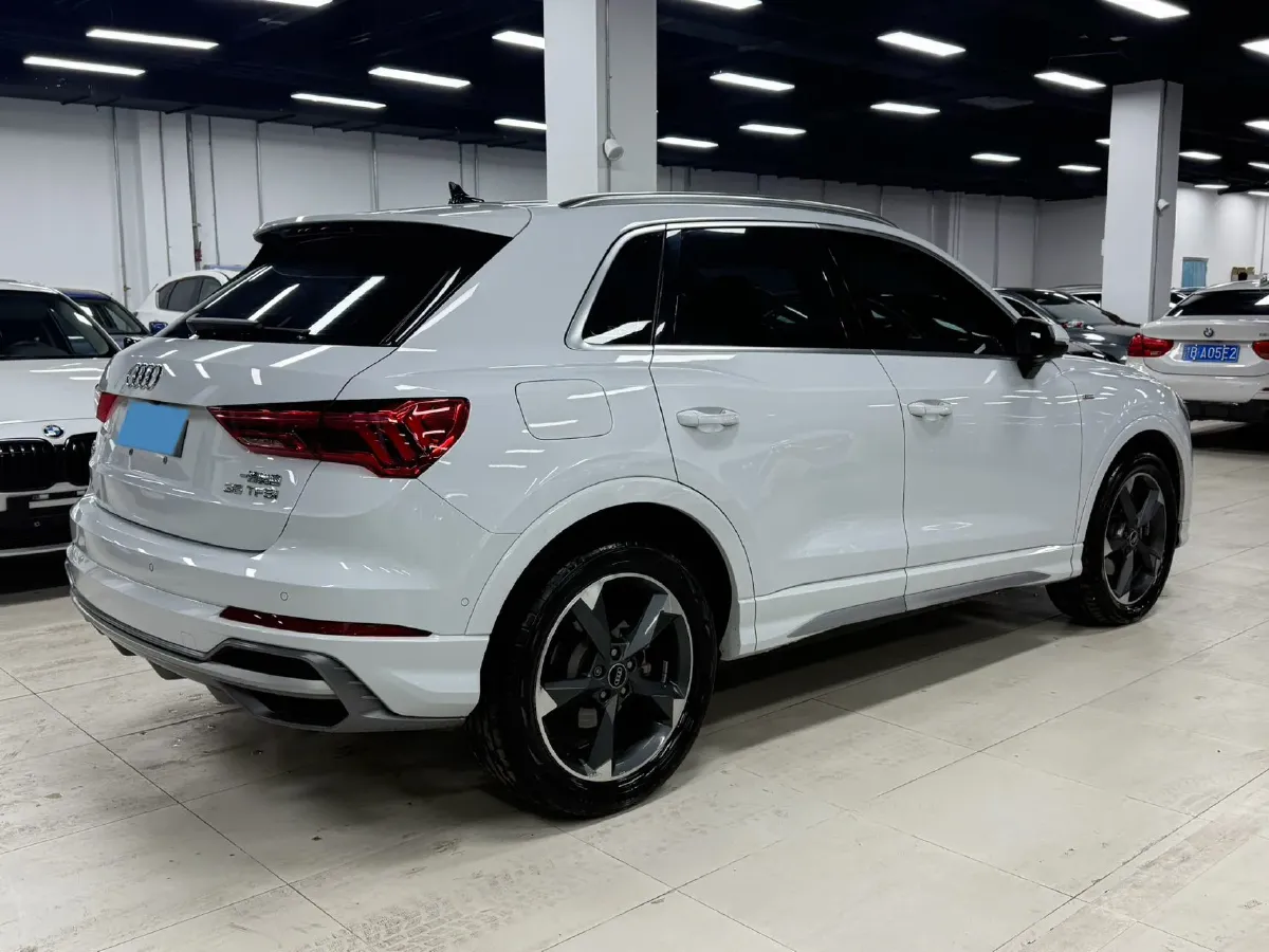 2021 Audi Q3 1.4T 150HP L4 7DCT,autocango,china used car exporter,china ev exporter,chinese used car exporter,chinese used ev exporter