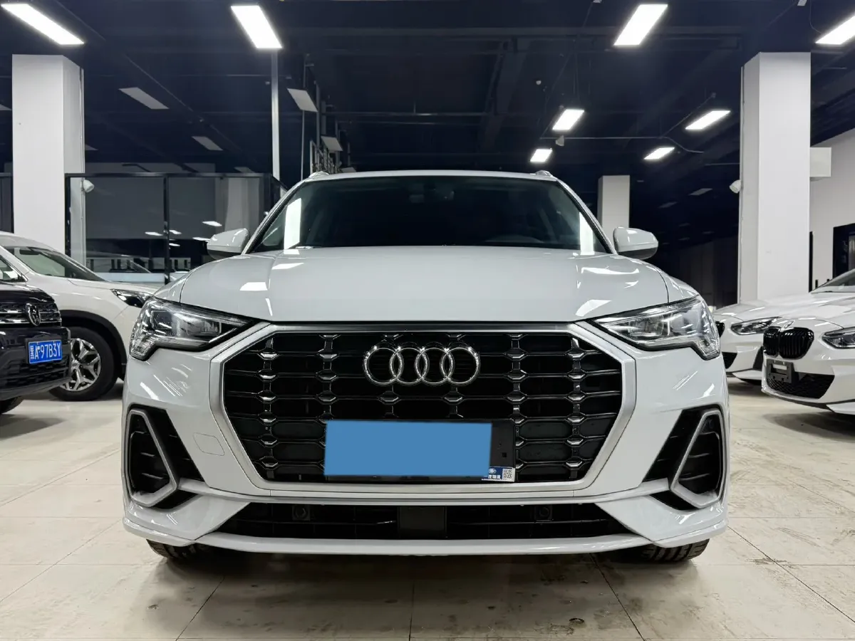 2021 Audi Q3 1.4T 150HP L4 7DCT,autocango,china used car exporter,china ev exporter,chinese used car exporter,chinese used ev exporter