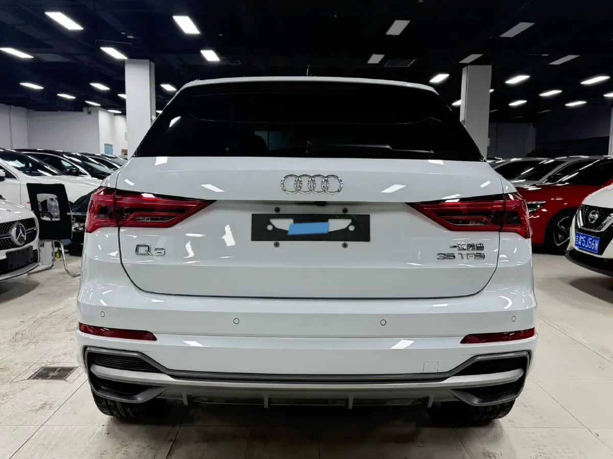 2021 Audi Q3 1.4T 150HP L4 7DCT,autocango,china used car exporter,china ev exporter,chinese used car exporter,chinese used ev exporter
