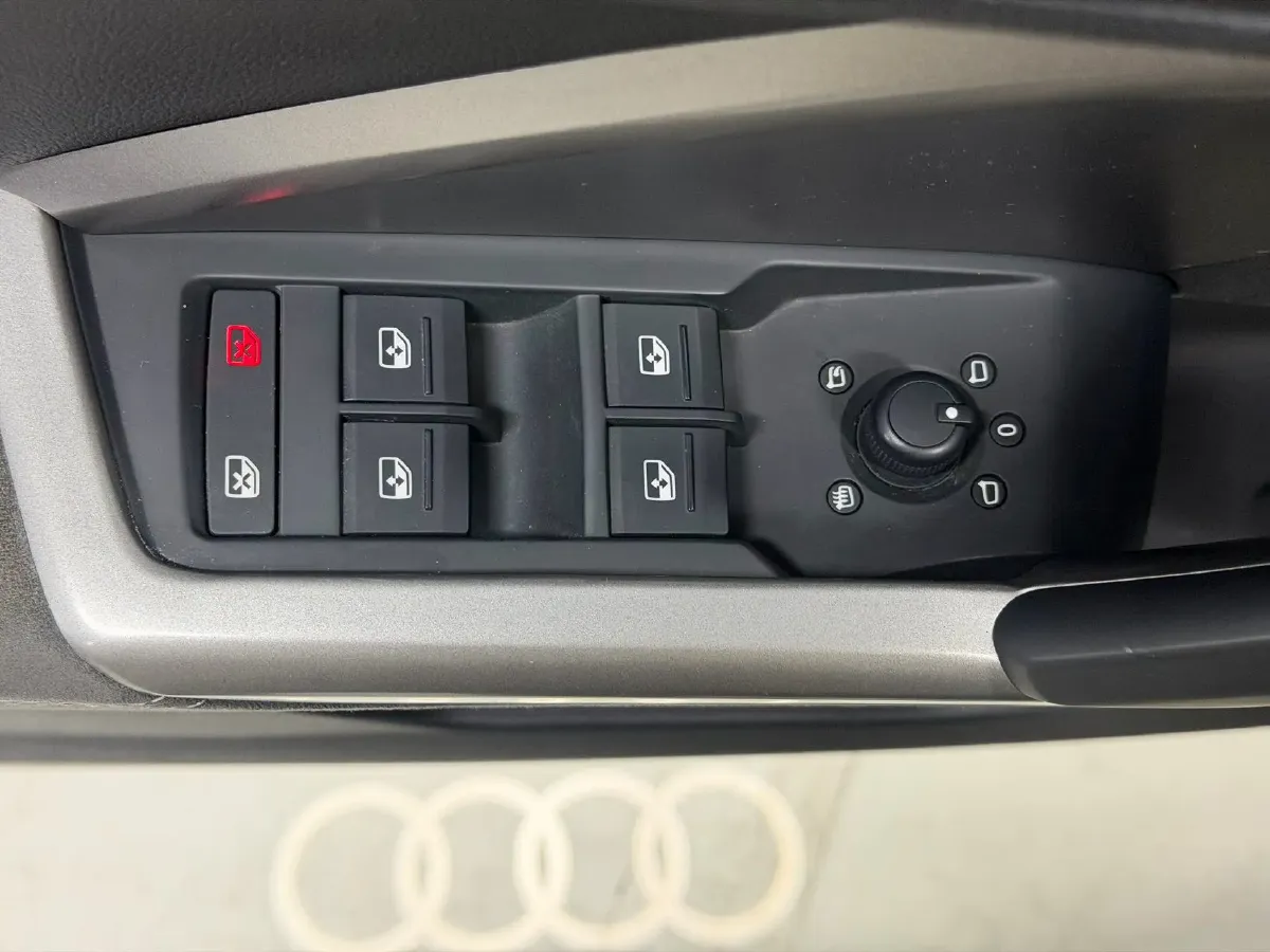 2021 Audi Q3 1.4T 150HP L4 7DCT,autocango,china used car exporter,china ev exporter,chinese used car exporter,chinese used ev exporter