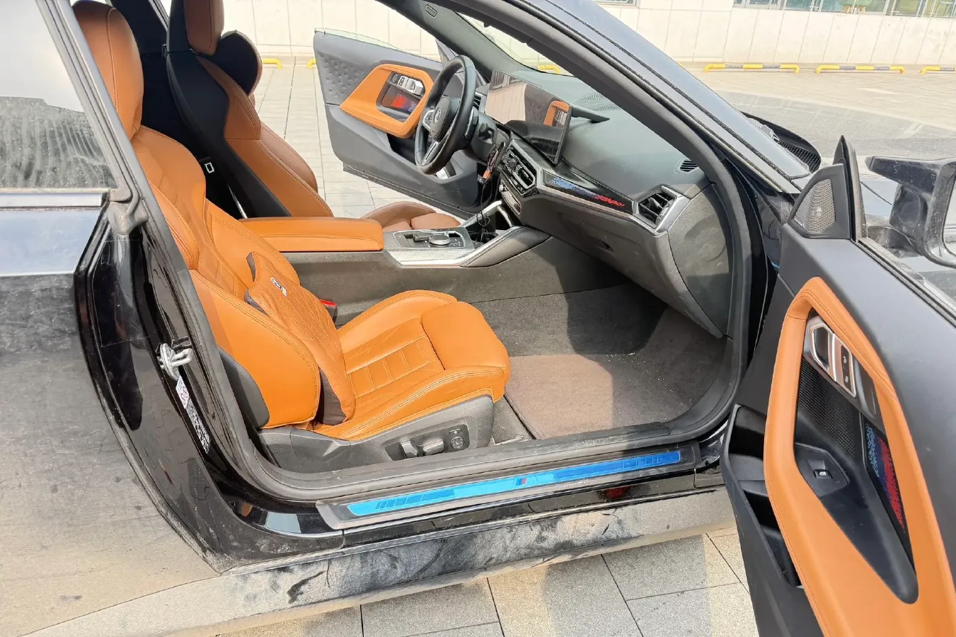 2023 BMW 3.0T 333HP L6 8AT,autocango,china used car exporter,china ev exporter,chinese used car exporter,chinese used ev exporter