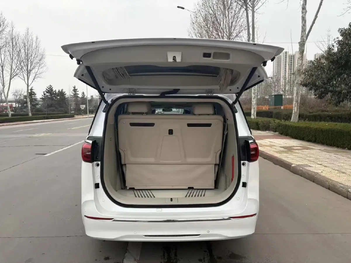 2022 Buick GL8 2.0T 237HP L4 9AT,autocango,china used car exporter,china ev exporter,chinese used car exporter,chinese used ev exporter