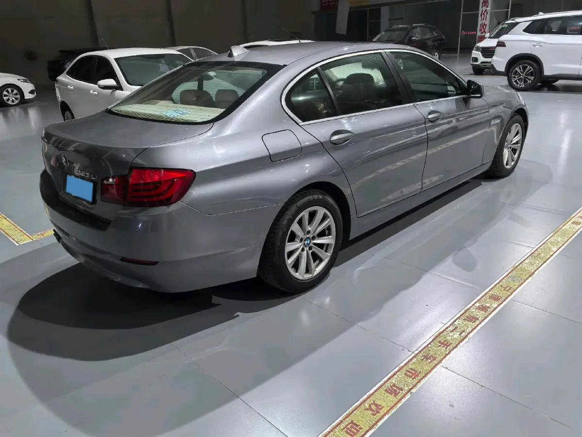2012 BMW 5 Series 2.5L 204HP L6 8AT,autocango,china used car exporter,china ev exporter,chinese used car exporter,chinese used ev exporter