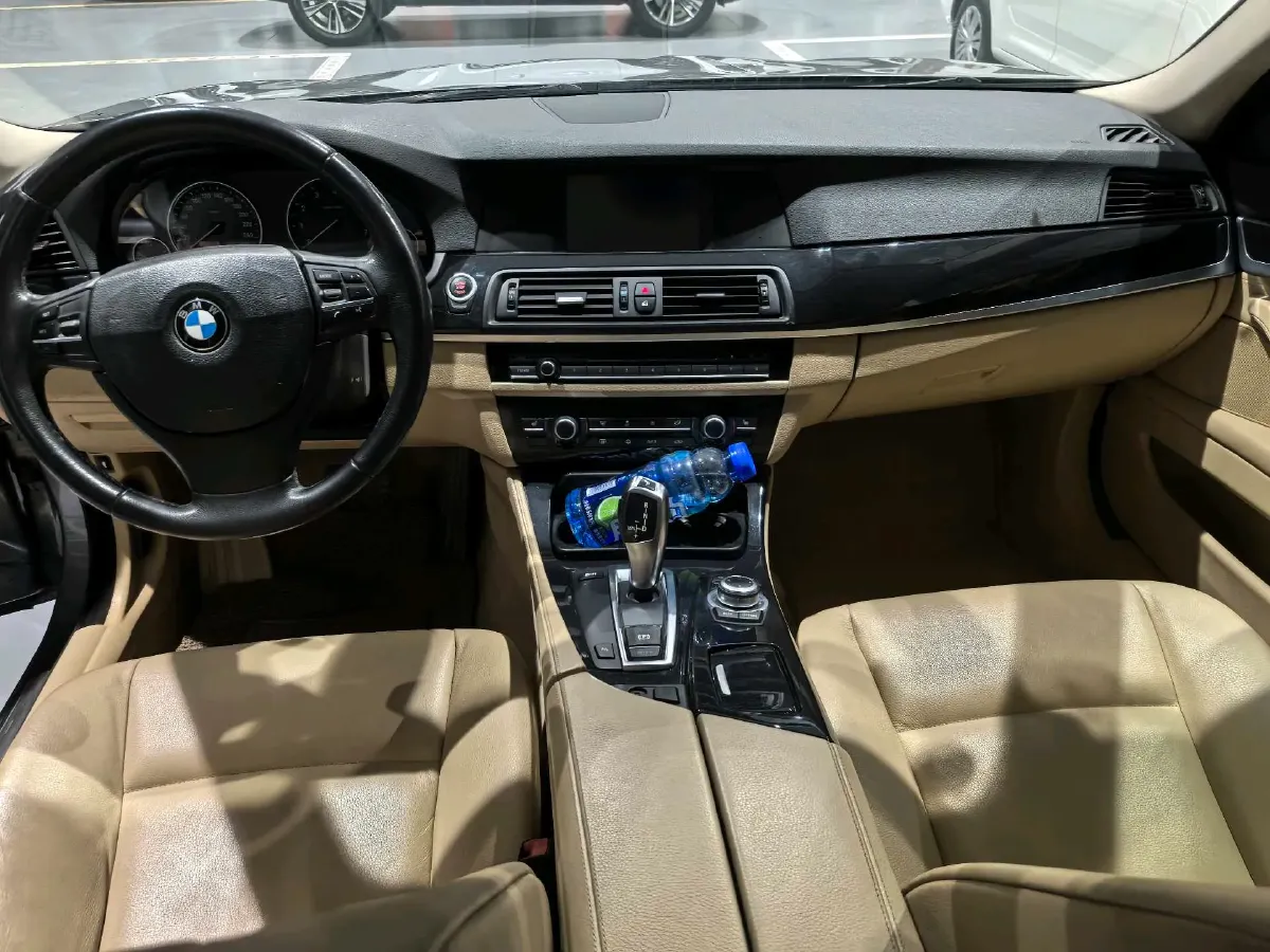 2012 BMW 5 Series 2.5L 204HP L6 8AT,autocango,china used car exporter,china ev exporter,chinese used car exporter,chinese used ev exporter