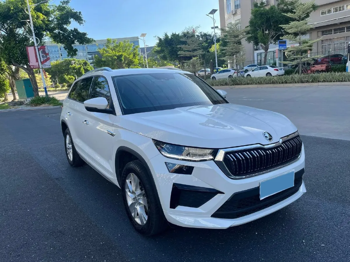 2024 Skoda Kodiak 2.0T 186HP L4 7DCT,autocango,china used car exporter,china ev exporter,chinese used car exporter,chinese used ev exporter
