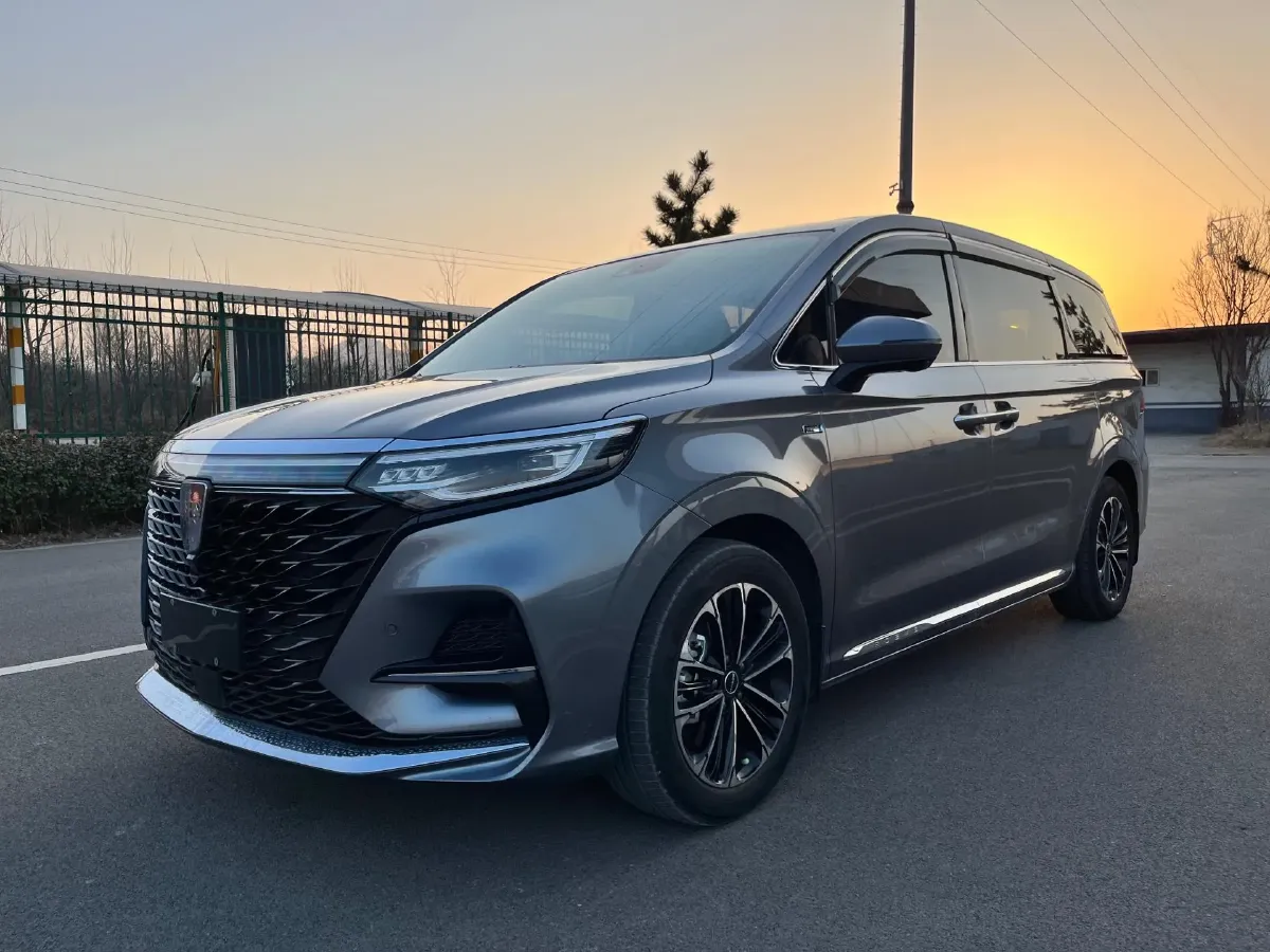 2022 Roewe iMAX8 2.0T 234HP L4 8AT,autocango,china used car exporter,china ev exporter,chinese used car exporter,chinese used ev exporter