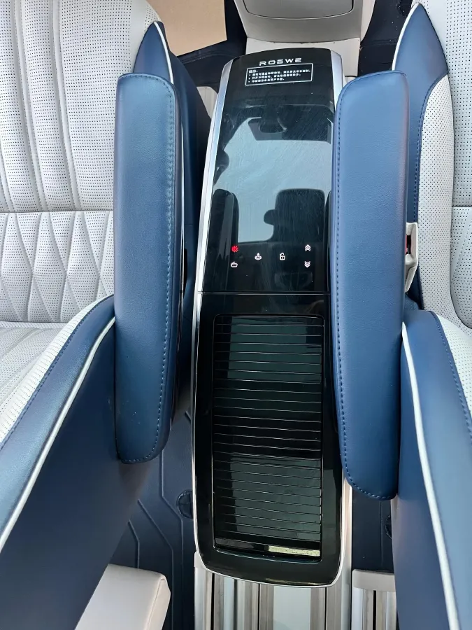 2022 Roewe iMAX8 2.0T 234HP L4 8AT,autocango,china used car exporter,china ev exporter,chinese used car exporter,chinese used ev exporter