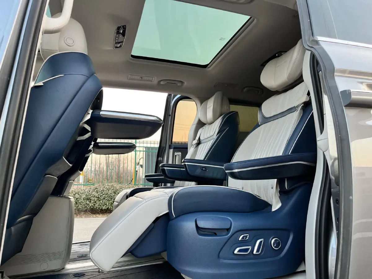 2022 Roewe iMAX8 2.0T 234HP L4 8AT,autocango,china used car exporter,china ev exporter,chinese used car exporter,chinese used ev exporter