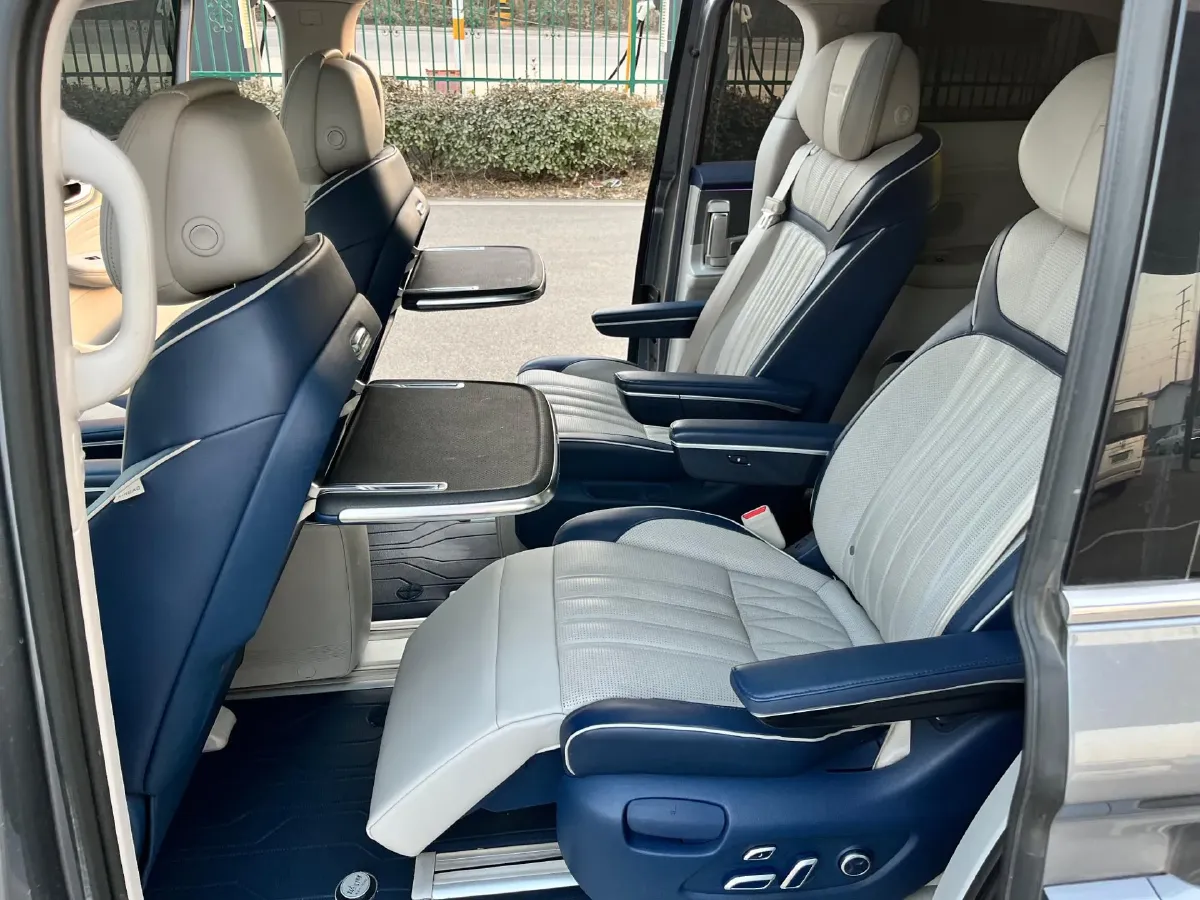 2022 Roewe iMAX8 2.0T 234HP L4 8AT,autocango,china used car exporter,china ev exporter,chinese used car exporter,chinese used ev exporter