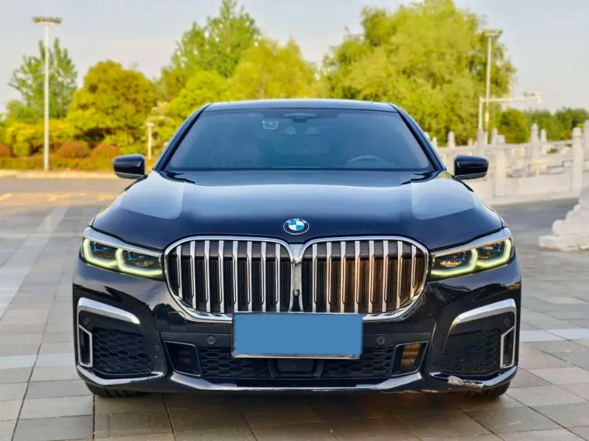 2019 BMW 7 Series 3.0T 340HP L6 8AT,autocango,china used car exporter,china ev exporter,chinese used car exporter,chinese used ev exporter