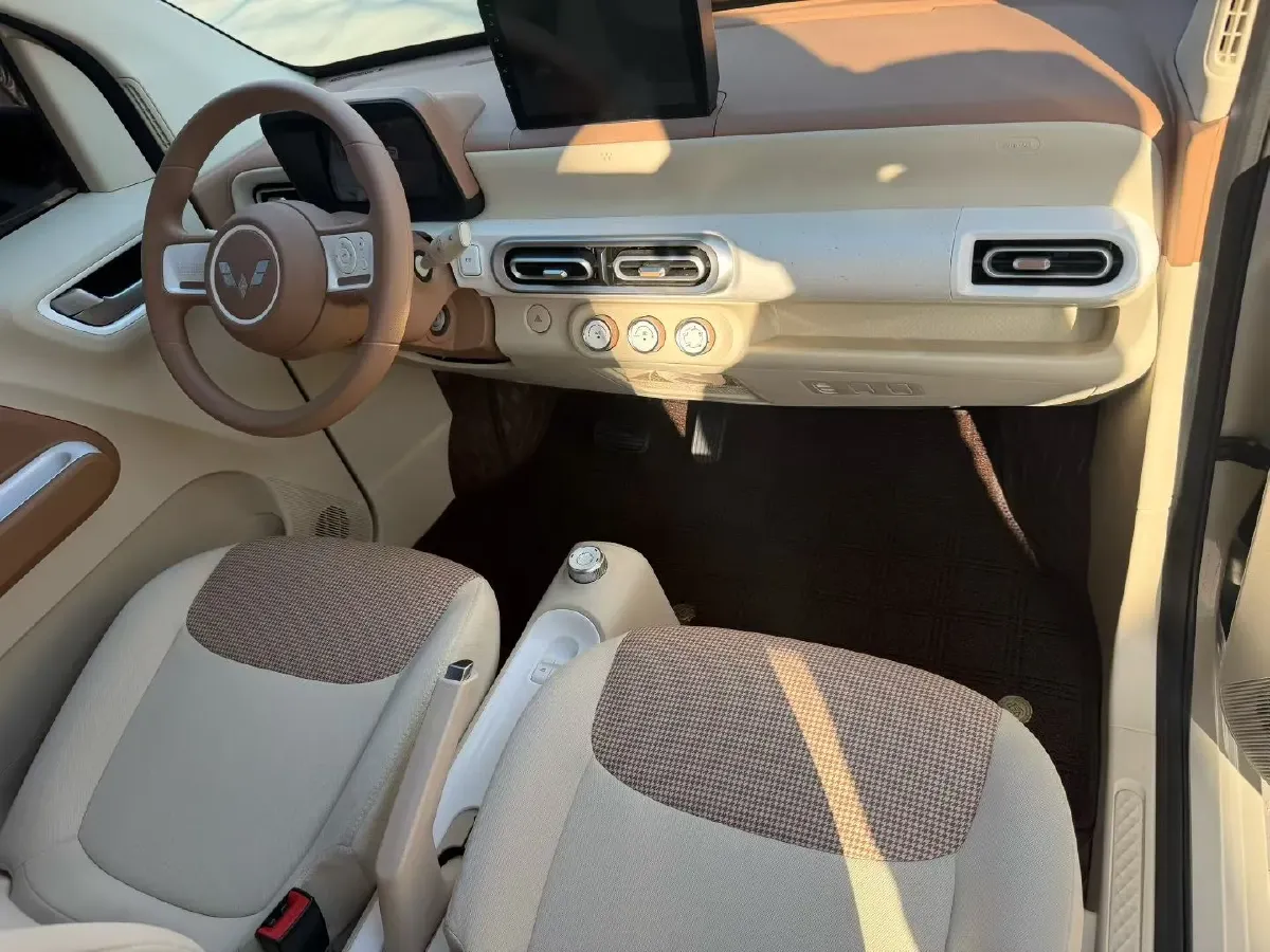 2024 WuLing HongGuang MINI EV BEV 17.3KWH,autocango,china used car exporter,china ev exporter,chinese used car exporter,chinese used ev exporter