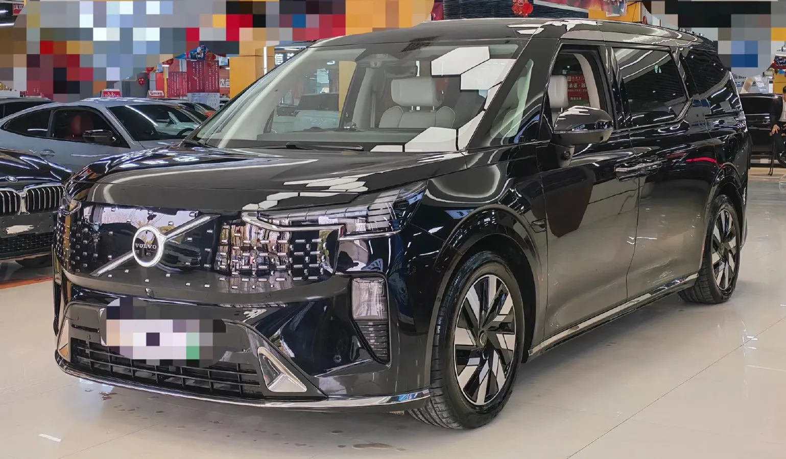 2025 Volvo EM90 BEV 116KWH,autocango,china used car exporter,china ev exporter,chinese used car exporter,chinese used ev exporter