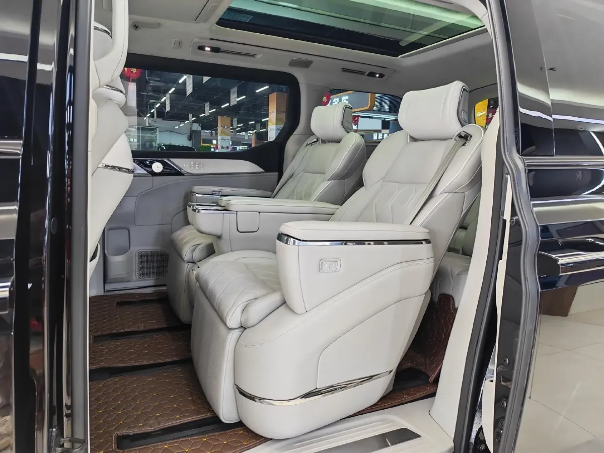 2025 Volvo EM90 BEV 116KWH,autocango,china used car exporter,china ev exporter,chinese used car exporter,chinese used ev exporter