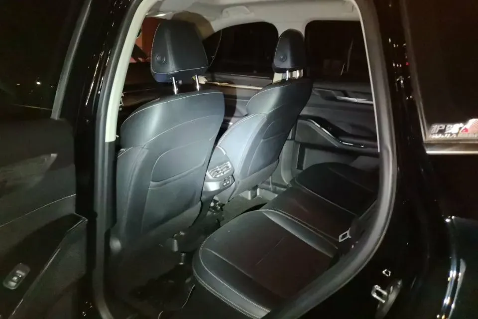 2021 Haval H6 1.5T 169HP L4 7DCT,autocango,china used car exporter,china ev exporter,chinese used car exporter,chinese used ev exporter